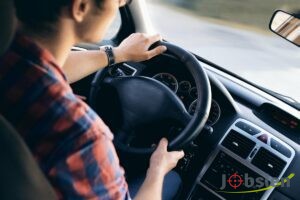 مطلوب سائق شخصي في محافظة عمان