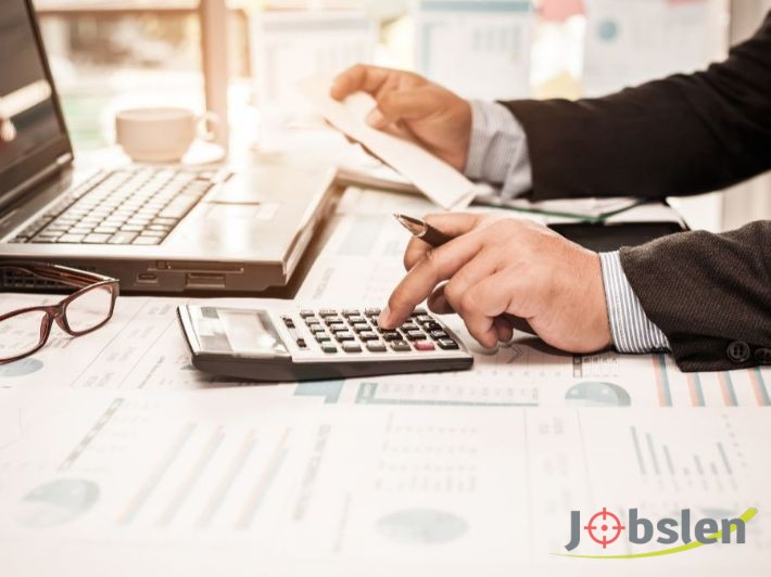 مطلوب محاسب وأمين صندوق للعمل في شركة رائدة في تجارة المواد التموينية